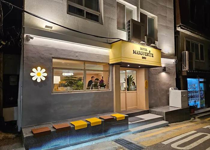 2025 Renovated- Hotel Marguerite